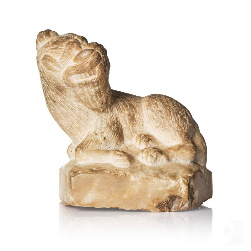 A stone figure of a mythical beast, - 图1